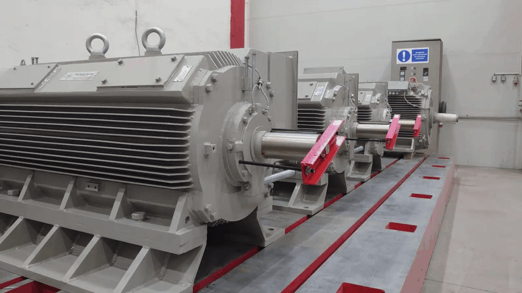 Asynchroner Elektromotor H17R-315-500-CR-04 200kW 9St